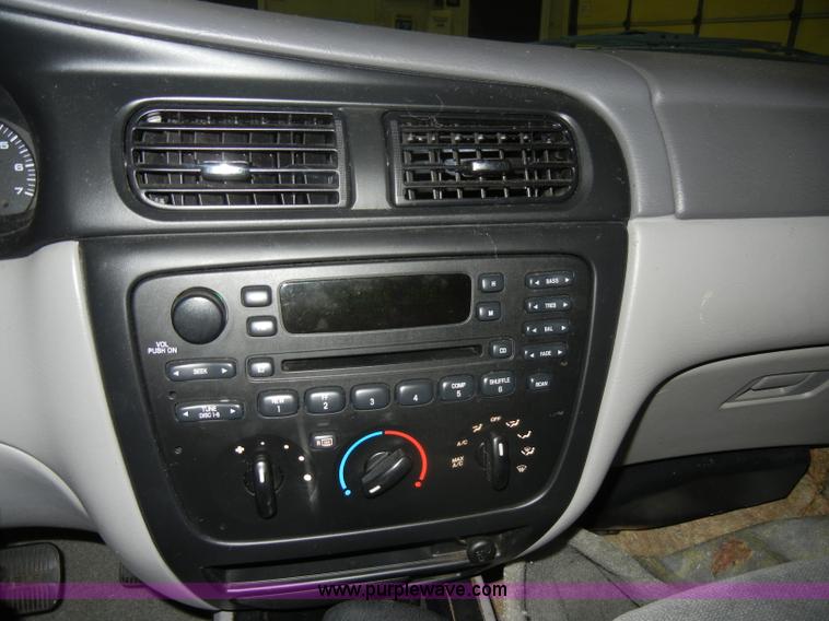 image for item D4040 2001 Ford Taurus Non-repairable certificate, parts only