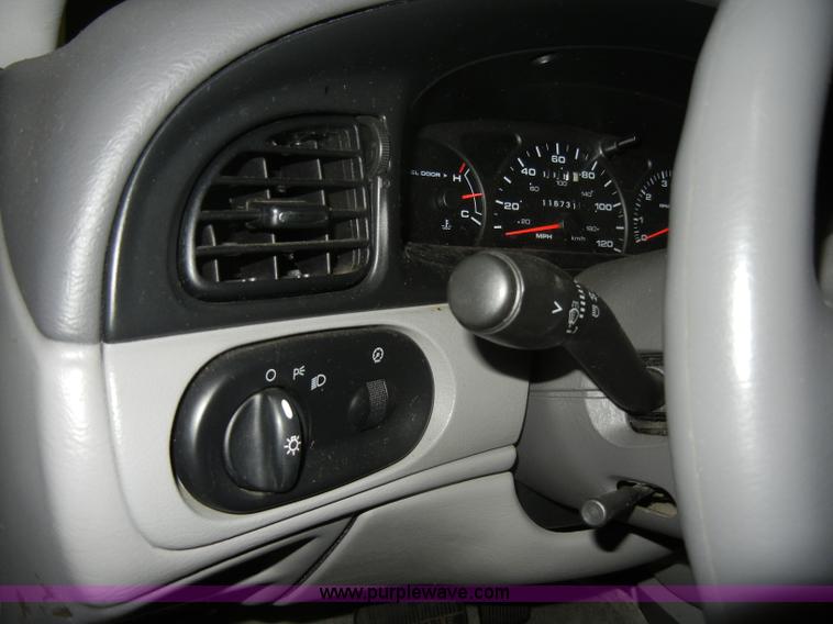 image for item D4040 2001 Ford Taurus Non-repairable certificate, parts only