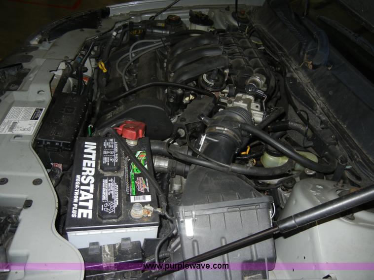 image for item D4040 2001 Ford Taurus Non-repairable certificate, parts only