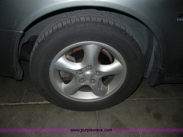image for item D4040 2001 Ford Taurus Non-repairable certificate, parts only