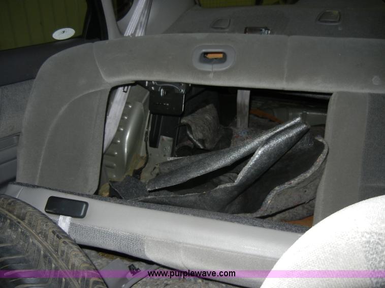 image for item D4040 2001 Ford Taurus Non-repairable certificate, parts only