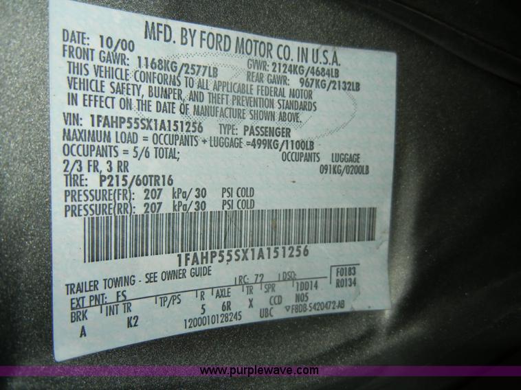 image for item D4040 2001 Ford Taurus Non-repairable certificate, parts only