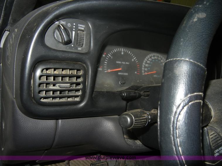 image for item D4041 2001 Dodge Ram 3500 Laramie SLT flatbed truck