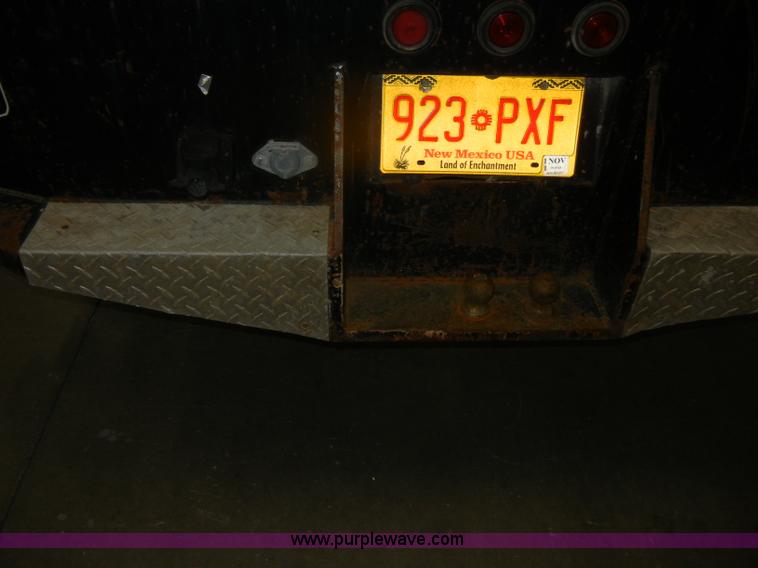 image for item D4041 2001 Dodge Ram 3500 Laramie SLT flatbed truck