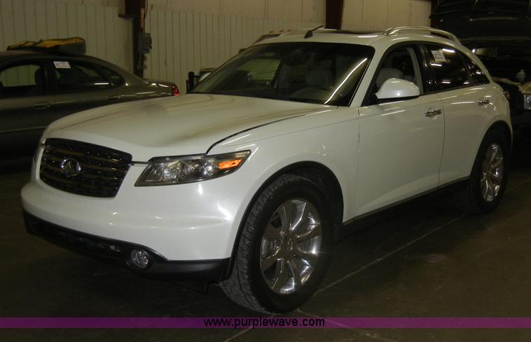 image for item D4045 2005 Infiniti FX45 SUV Non-repairable certificate, parts only