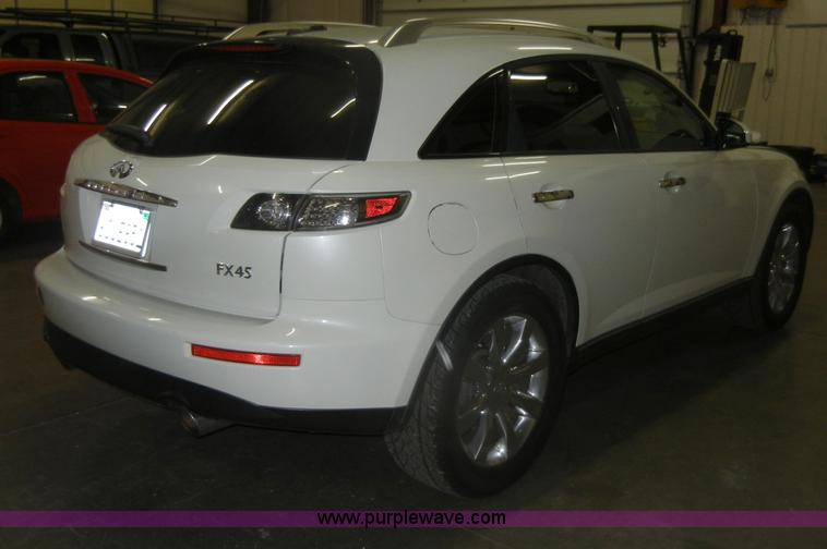 image for item D4045 2005 Infiniti FX45 SUV Non-repairable certificate, parts only