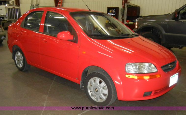image for item D4046 2004 Chevrolet Aveo LS