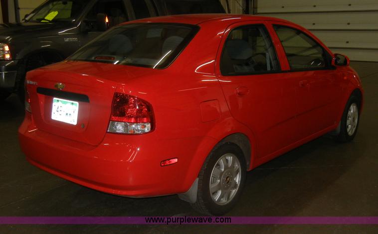 image for item D4046 2004 Chevrolet Aveo LS