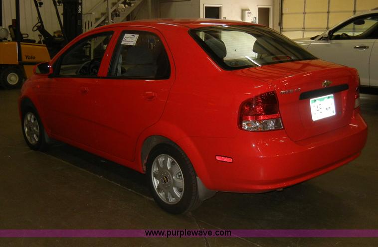 image for item D4046 2004 Chevrolet Aveo LS