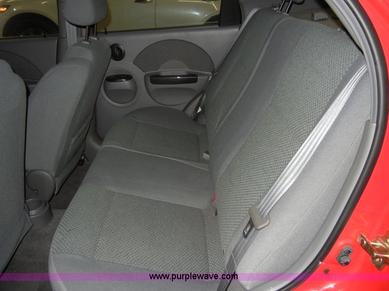 image for item D4046 2004 Chevrolet Aveo LS
