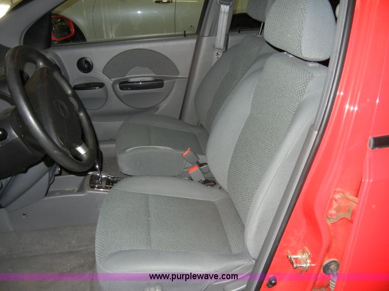 image for item D4046 2004 Chevrolet Aveo LS