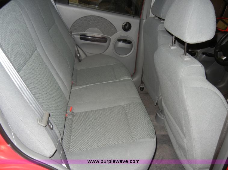 image for item D4046 2004 Chevrolet Aveo LS