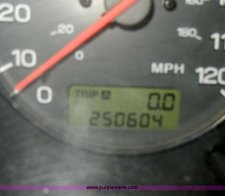 image for item D4047 2002 Subaru Outback Limitied SUV Non-repairable certificate, parts only
