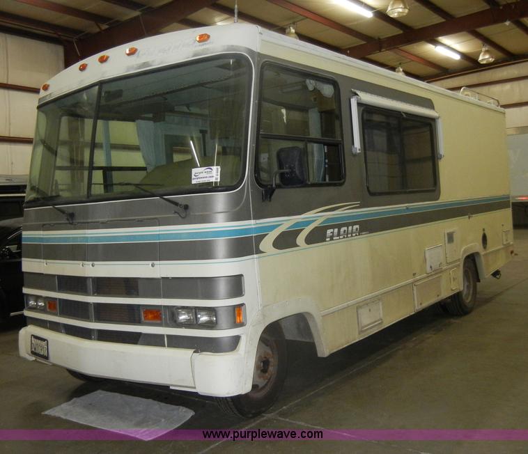 image for item D4048 1991 Ford Flair Fleetwood RV