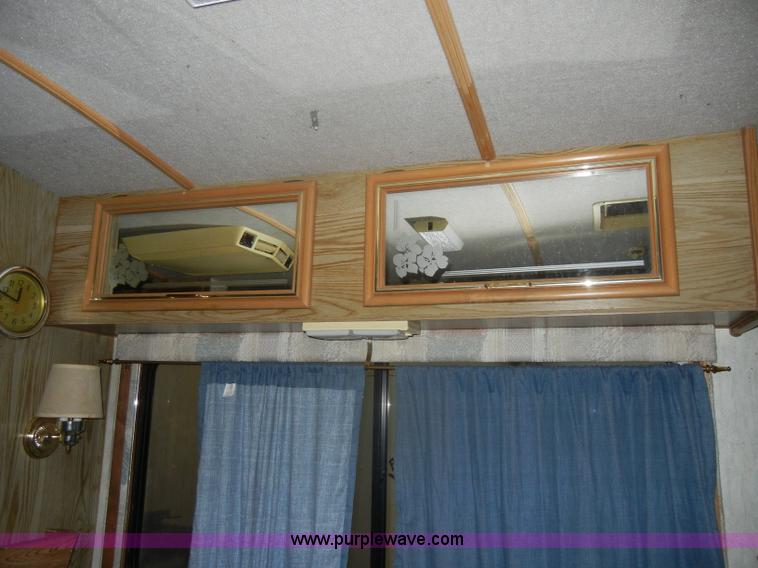 image for item D4048 1991 Ford Flair Fleetwood RV
