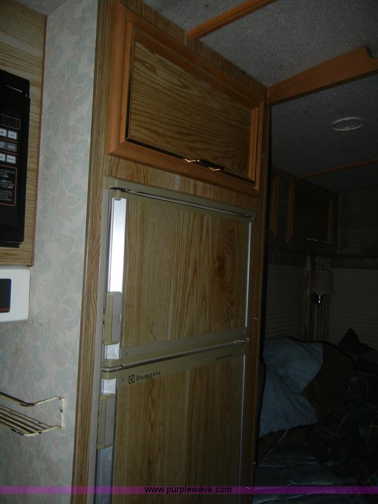 image for item D4048 1991 Ford Flair Fleetwood RV