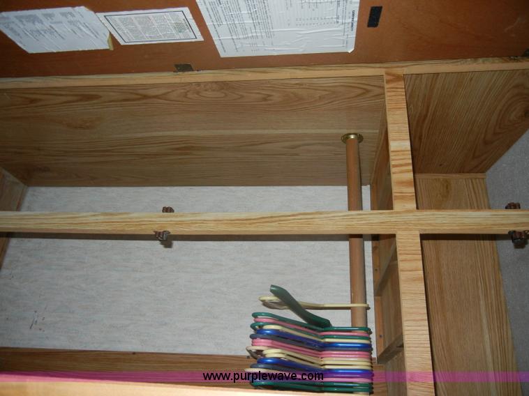 image for item D4048 1991 Ford Flair Fleetwood RV