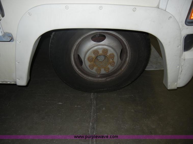 image for item D4048 1991 Ford Flair Fleetwood RV