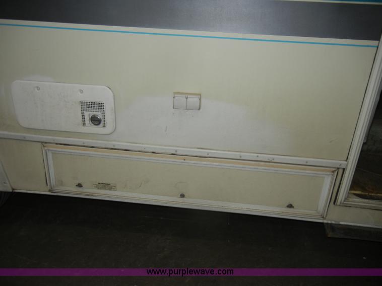 image for item D4048 1991 Ford Flair Fleetwood RV