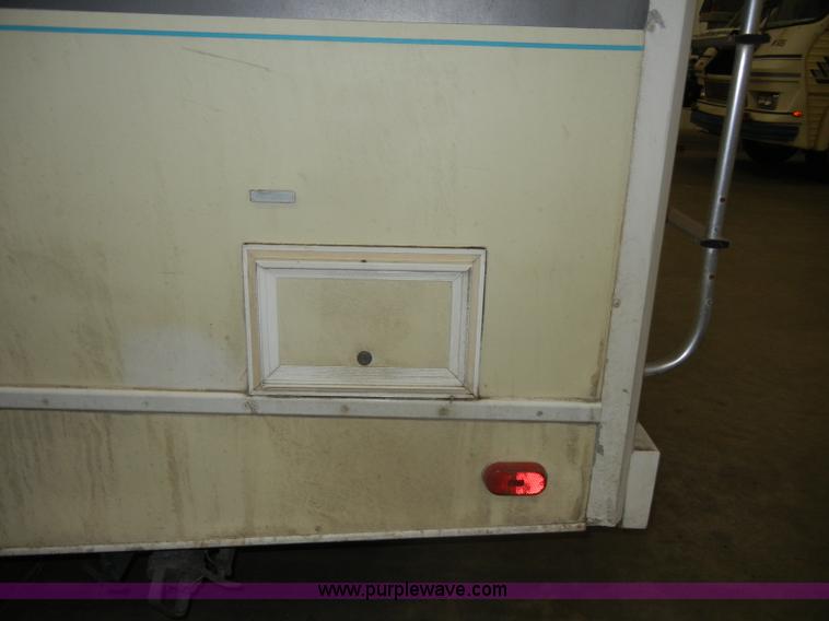 image for item D4048 1991 Ford Flair Fleetwood RV
