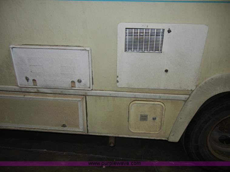 image for item D4048 1991 Ford Flair Fleetwood RV