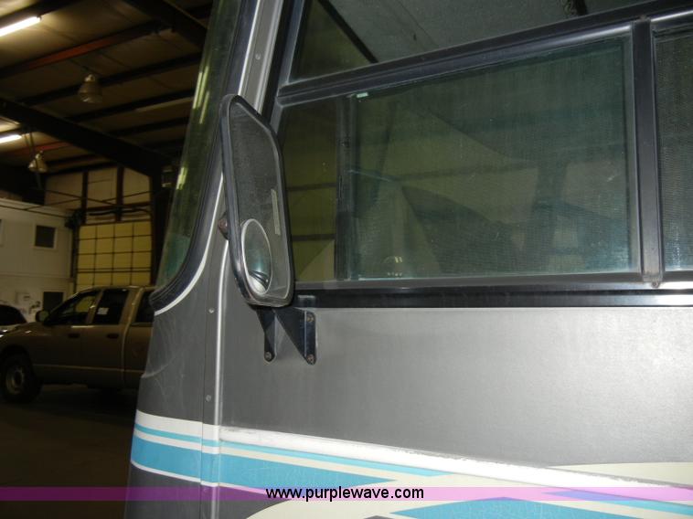 image for item D4048 1991 Ford Flair Fleetwood RV