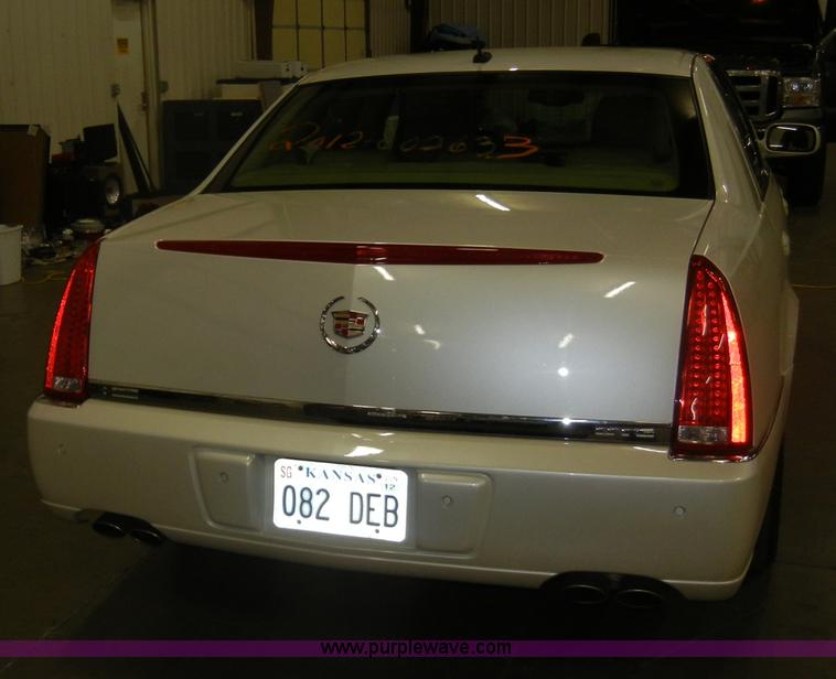 image for item D4051 2008 Cadillac DTS