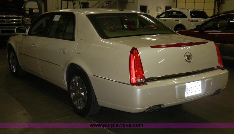 image for item D4051 2008 Cadillac DTS