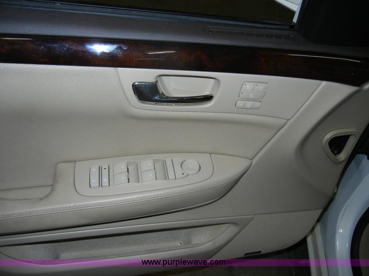 image for item D4051 2008 Cadillac DTS
