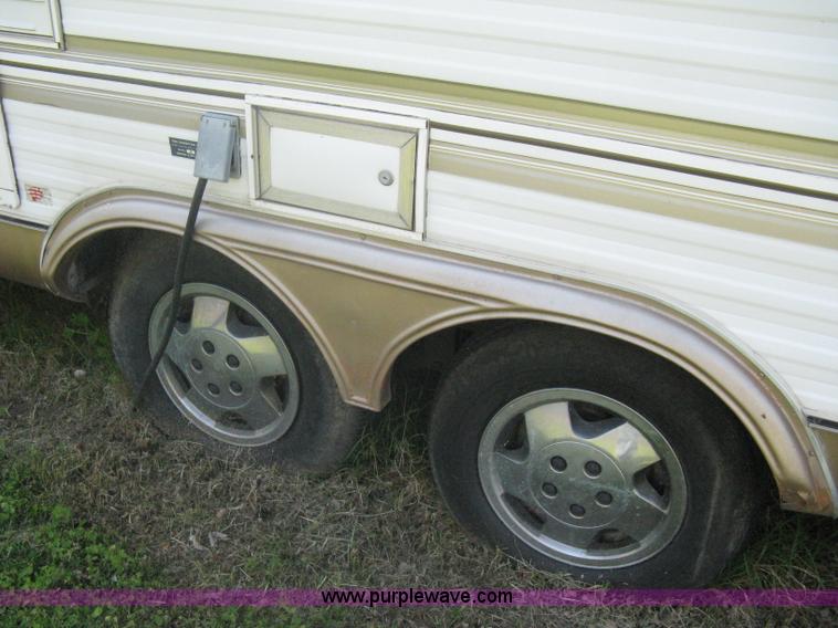 image for item A6320 1985 Kountry Aire 32' fifth wheel camper