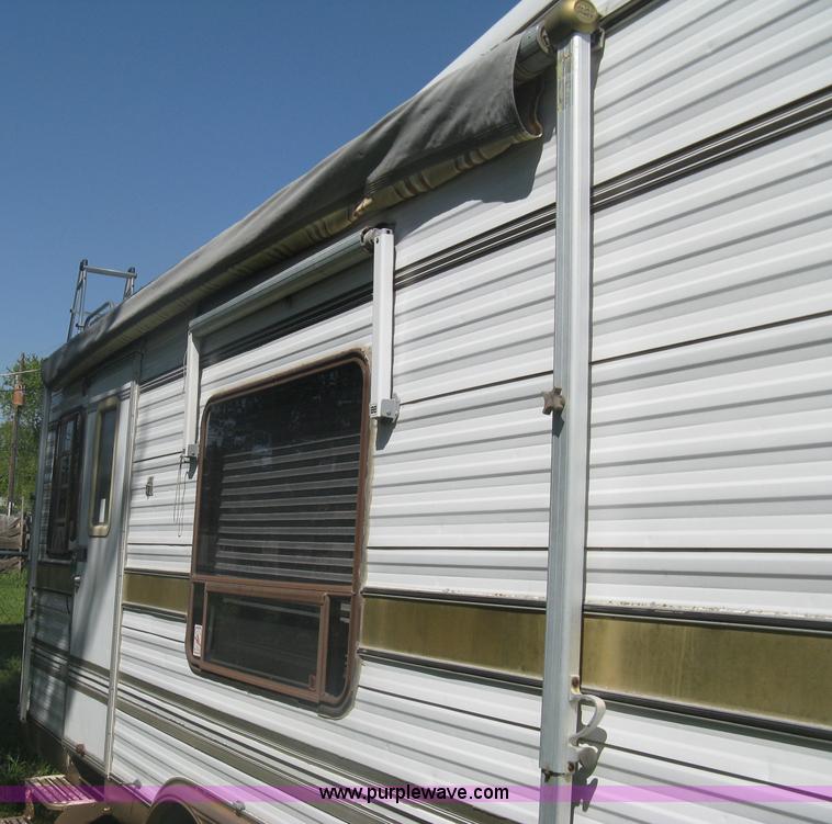 image for item A6320 1985 Kountry Aire 32' fifth wheel camper