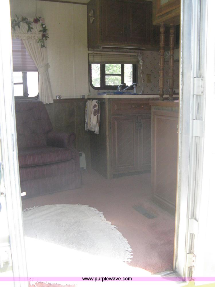 image for item A6320 1985 Kountry Aire 32' fifth wheel camper