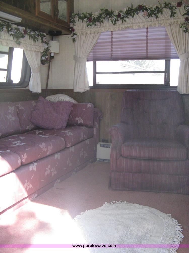 image for item A6320 1985 Kountry Aire 32' fifth wheel camper