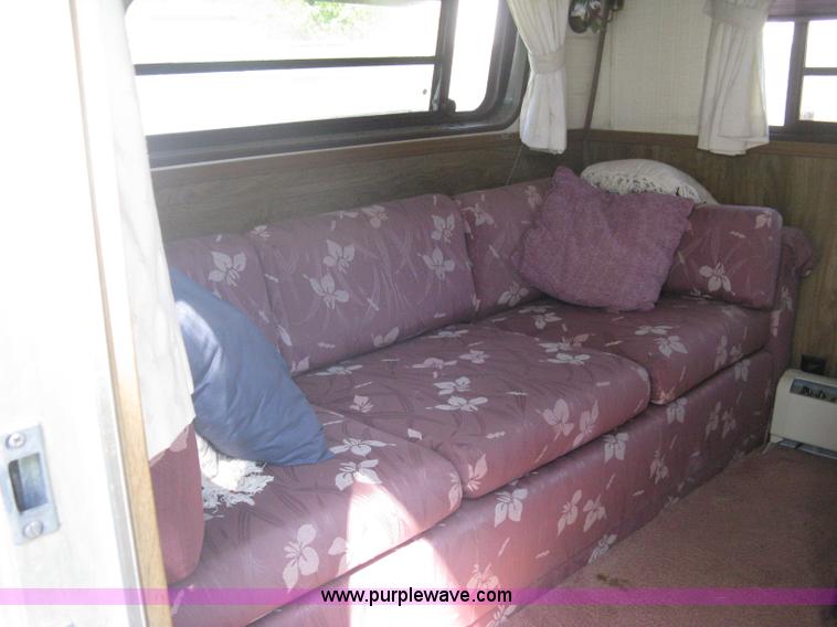 image for item A6320 1985 Kountry Aire 32' fifth wheel camper