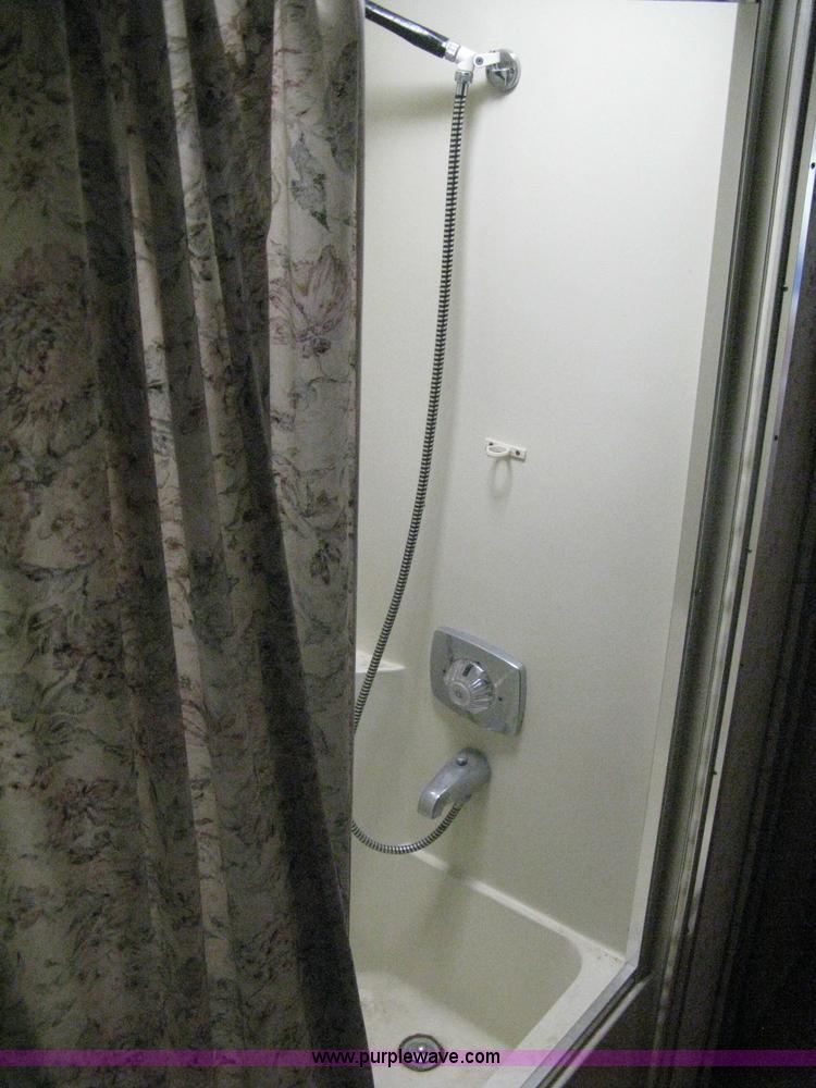 image for item A6320 1985 Kountry Aire 32' fifth wheel camper