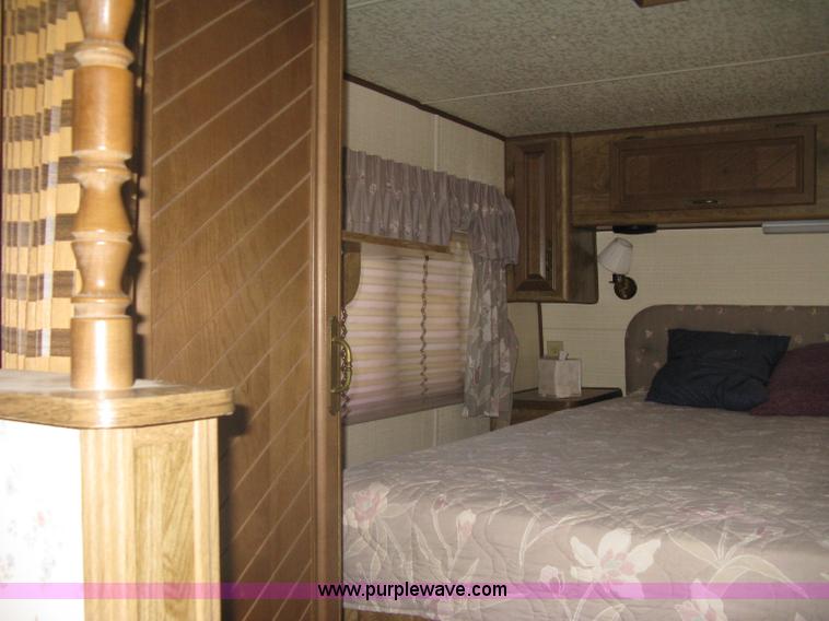 image for item A6320 1985 Kountry Aire 32' fifth wheel camper