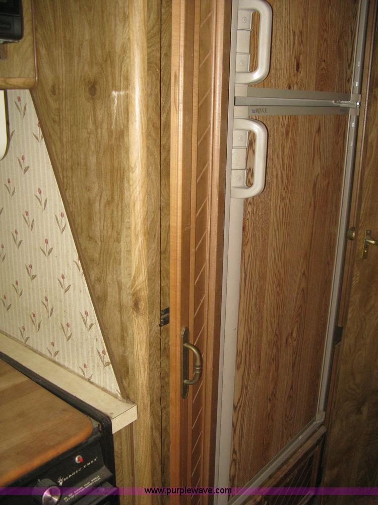 image for item A6320 1985 Kountry Aire 32' fifth wheel camper