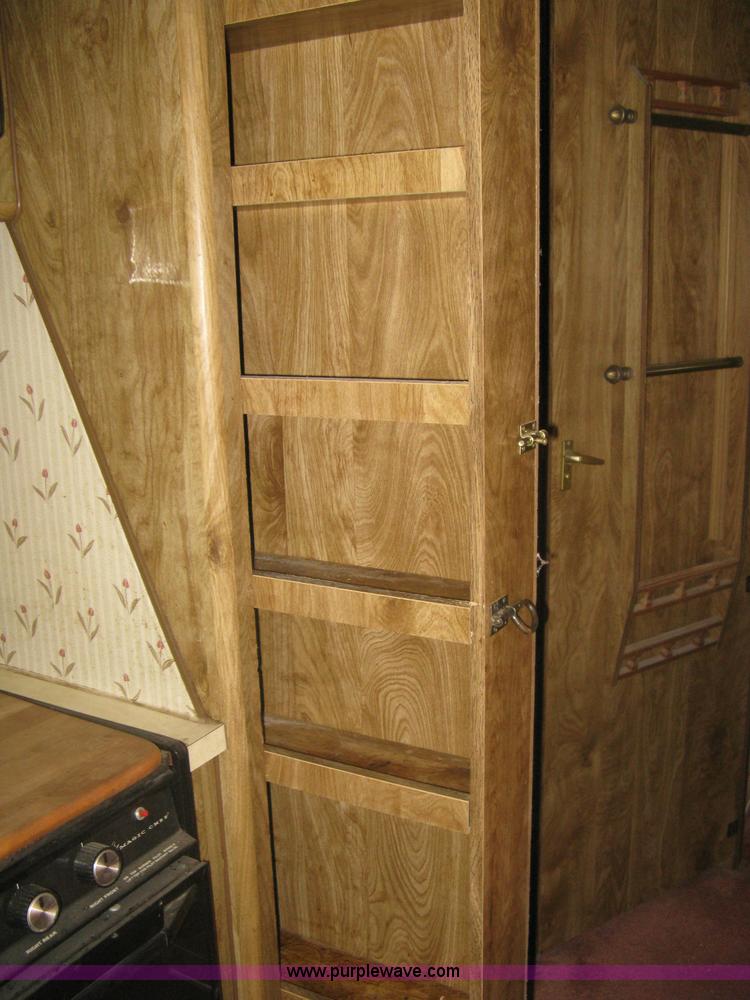 image for item A6320 1985 Kountry Aire 32' fifth wheel camper