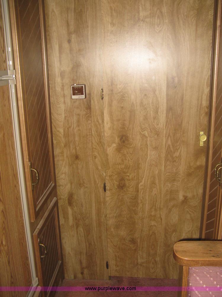 image for item A6320 1985 Kountry Aire 32' fifth wheel camper