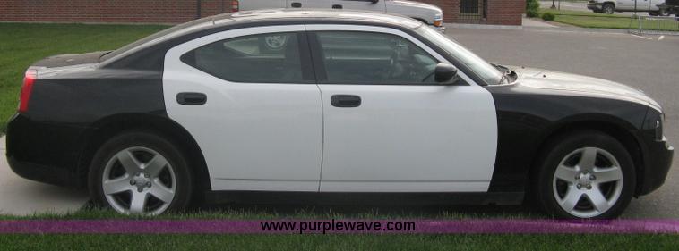 image for item A6325 2009 Dodge Charger police car
