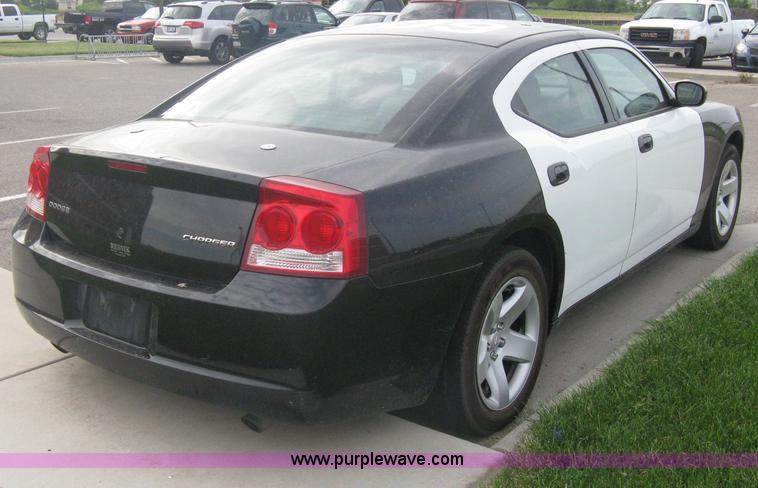 image for item A6325 2009 Dodge Charger police car