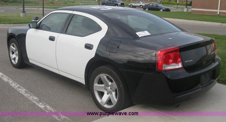 image for item A6325 2009 Dodge Charger police car