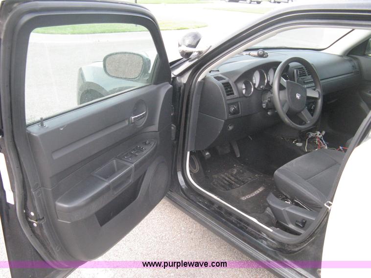 image for item A6325 2009 Dodge Charger police car