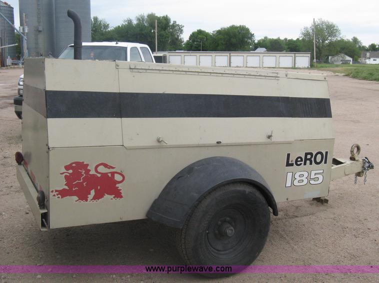 image for item A6326 1998 Leroi 185 mobile compressor
