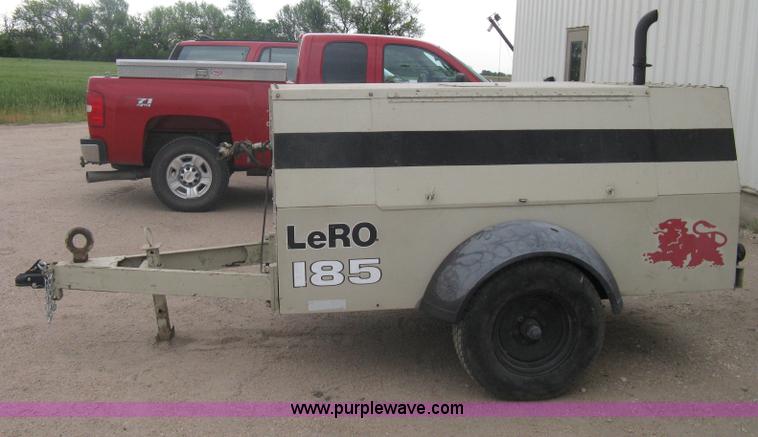 image for item A6326 1998 Leroi 185 mobile compressor