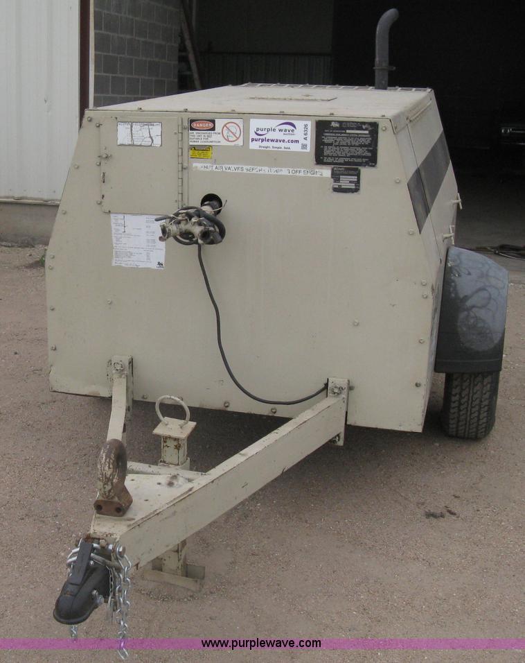 image for item A6326 1998 Leroi 185 mobile compressor