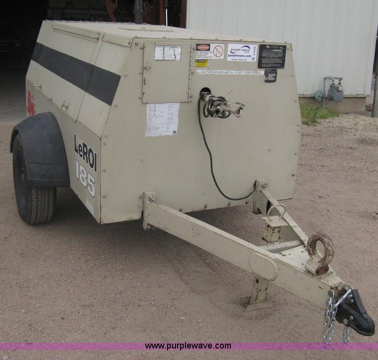 image for item A6326 1998 Leroi 185 mobile compressor