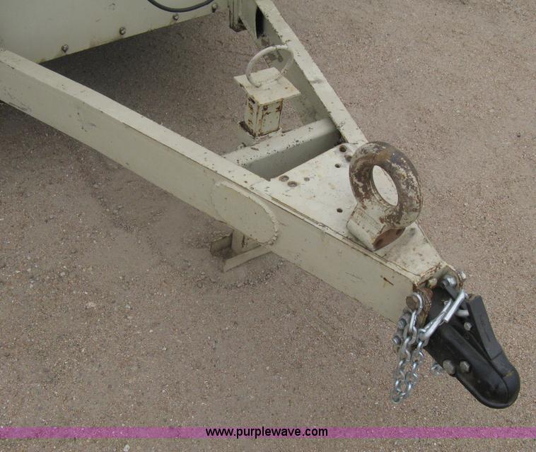 image for item A6326 1998 Leroi 185 mobile compressor