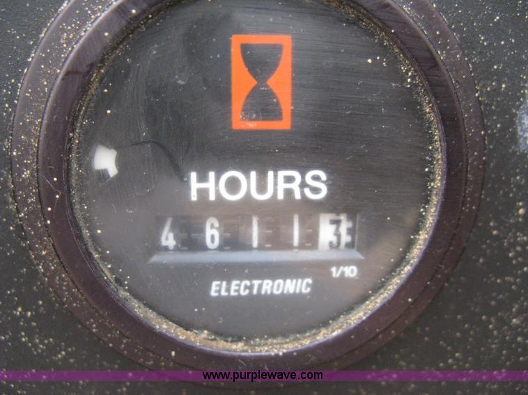 image for item A6326 1998 Leroi 185 mobile compressor