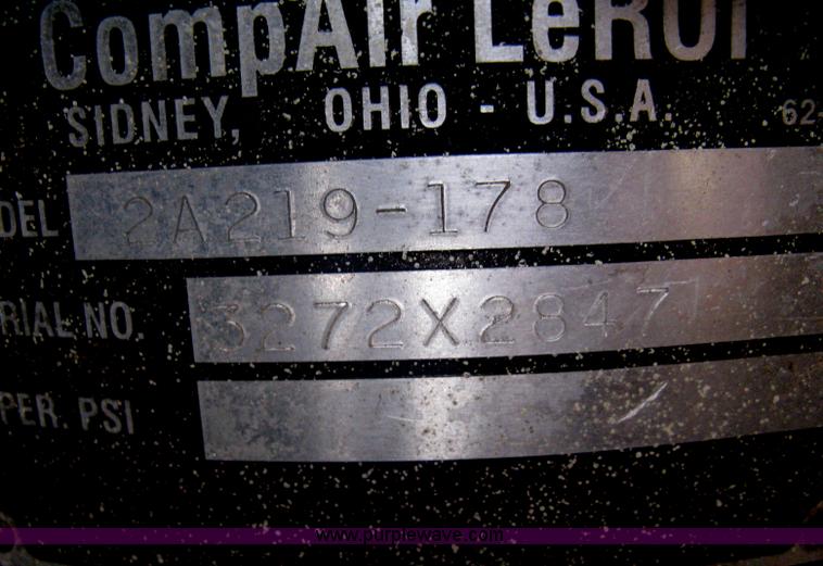 image for item A6326 1998 Leroi 185 mobile compressor